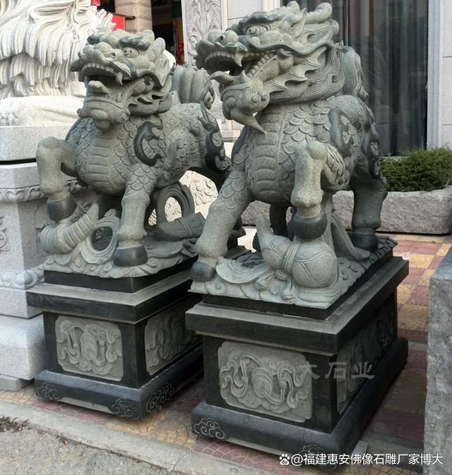 置详解：最佳摆放点与注意事项j9九游会登录石雕麒麟安放位(图2)