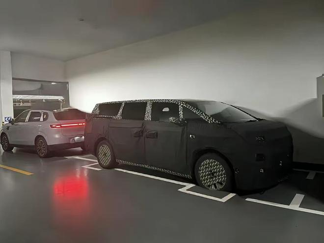 光定位全尺寸旗舰产品激光雷达+高阶智驾会火j9九游真人游戏第一平台零跑全新MPV曝(图11) 光定位全尺寸旗舰产品激光雷达+高阶智驾会火j9九游真人游戏第一平台零跑全新MPV曝(图11)